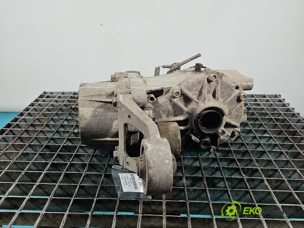 Toyota Rav4 III 2005-2012 2.2 D4D 136 HP manual 100 kW 2231 cm3 5- Most: zadní: 6F06