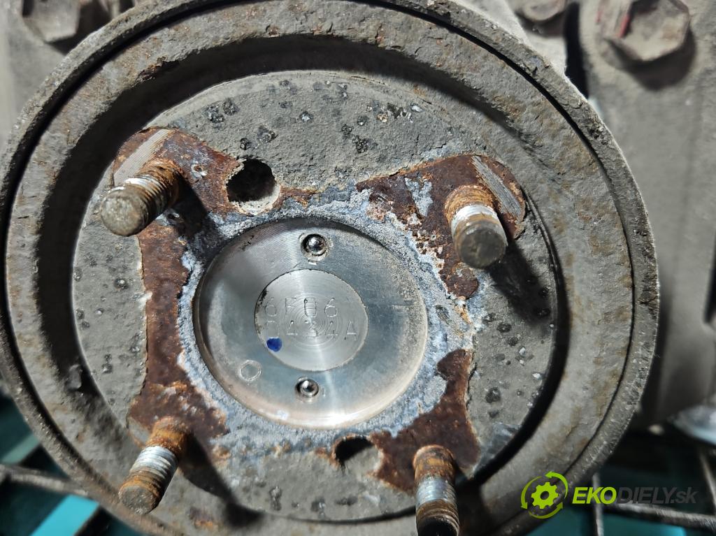 Toyota Rav4 III 2005-2012 2.2 D4D 136 HP manual 100 kW 2231 cm3 5- Most: zadní: 6F06