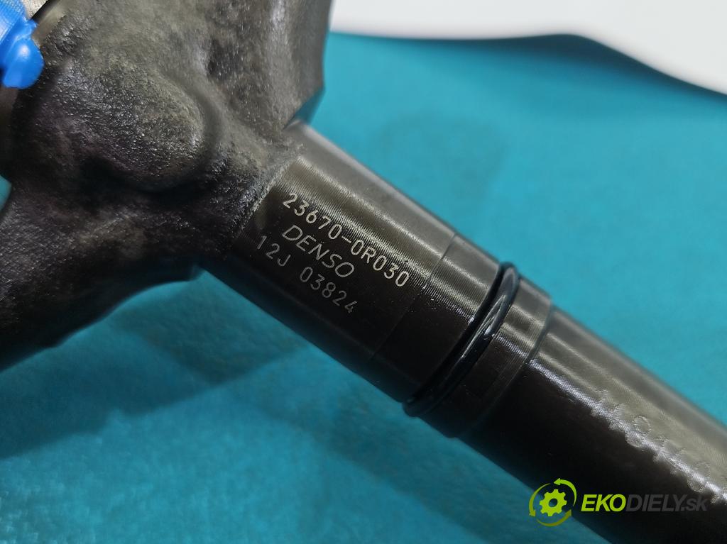 Toyota Auris I 2006-2013 2.0 D4D 126 HP manual 93 kW 1998 cm3 5- vstrek 23670-0R030 (Vstrekovač paliva)