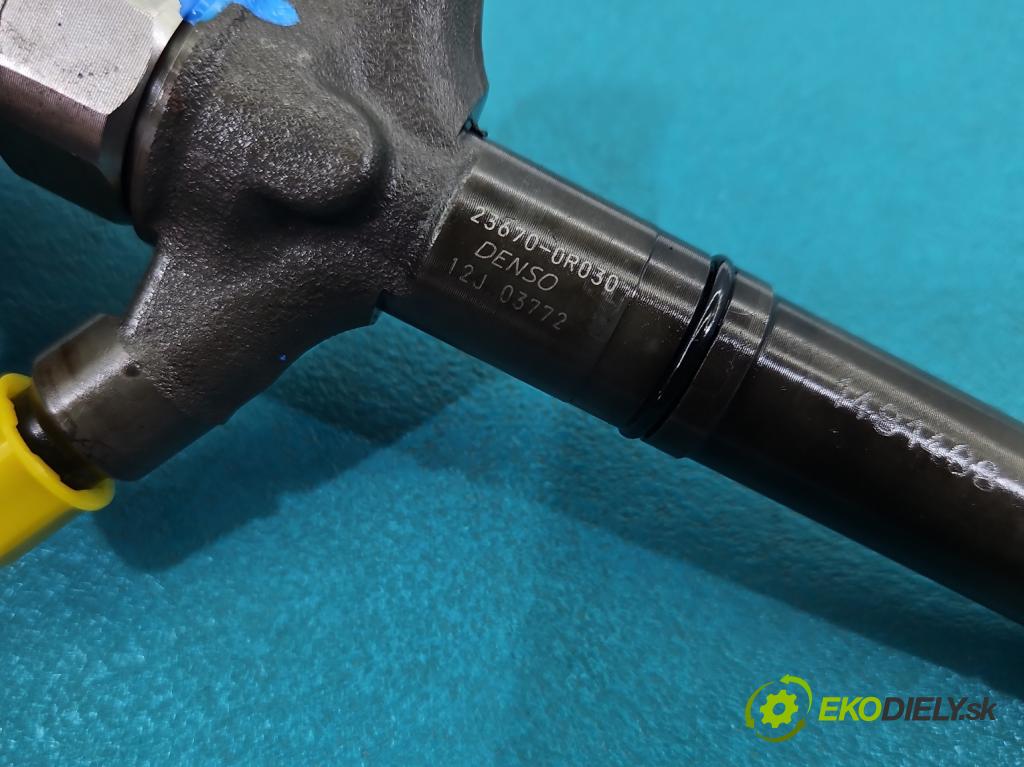 Toyota Auris I 2006-2013 2.0 D4D 126 HP manual 93 kW 1998 cm3 5- vstrek 23670-0R030 (Vstrekovač paliva)