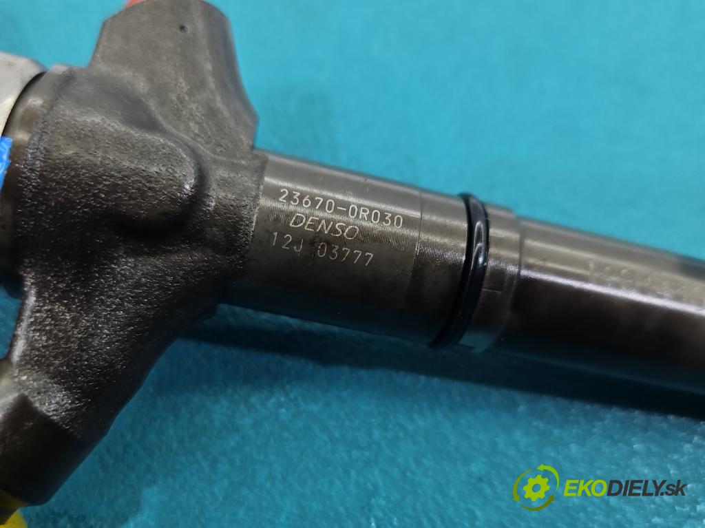 Toyota Auris I 2006-2013 2.0 D4D 126 HP manual 93 kW 1998 cm3 5- vstrek 23670-0R030 (Vstrekovač paliva)