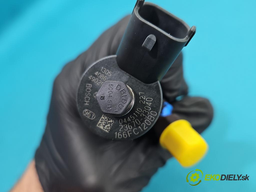 Toyota Corolla E12 2001-2009 1.4 D4D 90 HP manual 66 kW 1364 cm3 5- vstrek 0445110227 (Vstrekovač paliva)