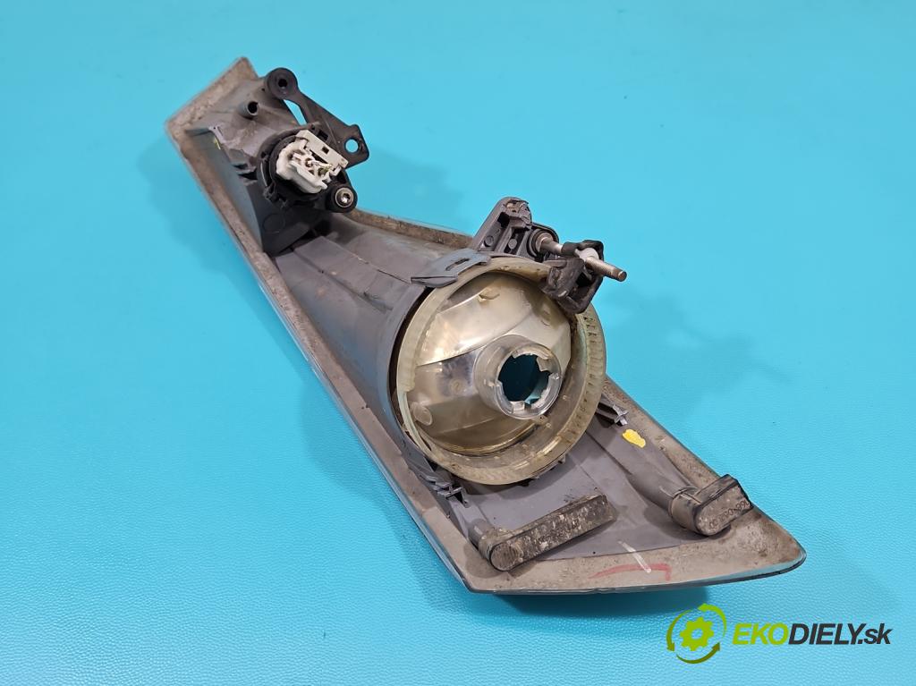 Citroen C5 II 2008-2017 2.0 hdi 140 hp manual 103 kW 1997 cm3 4- Halogen levý  (Klika dveří ostatní)