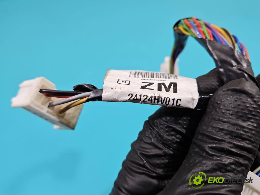 Nissan Qashqai II J11 2013-2021 1.2 T 116 HP manual 85 kW 1197 cm3 5- Zväzok: dvere predné pravých 24124HV01C