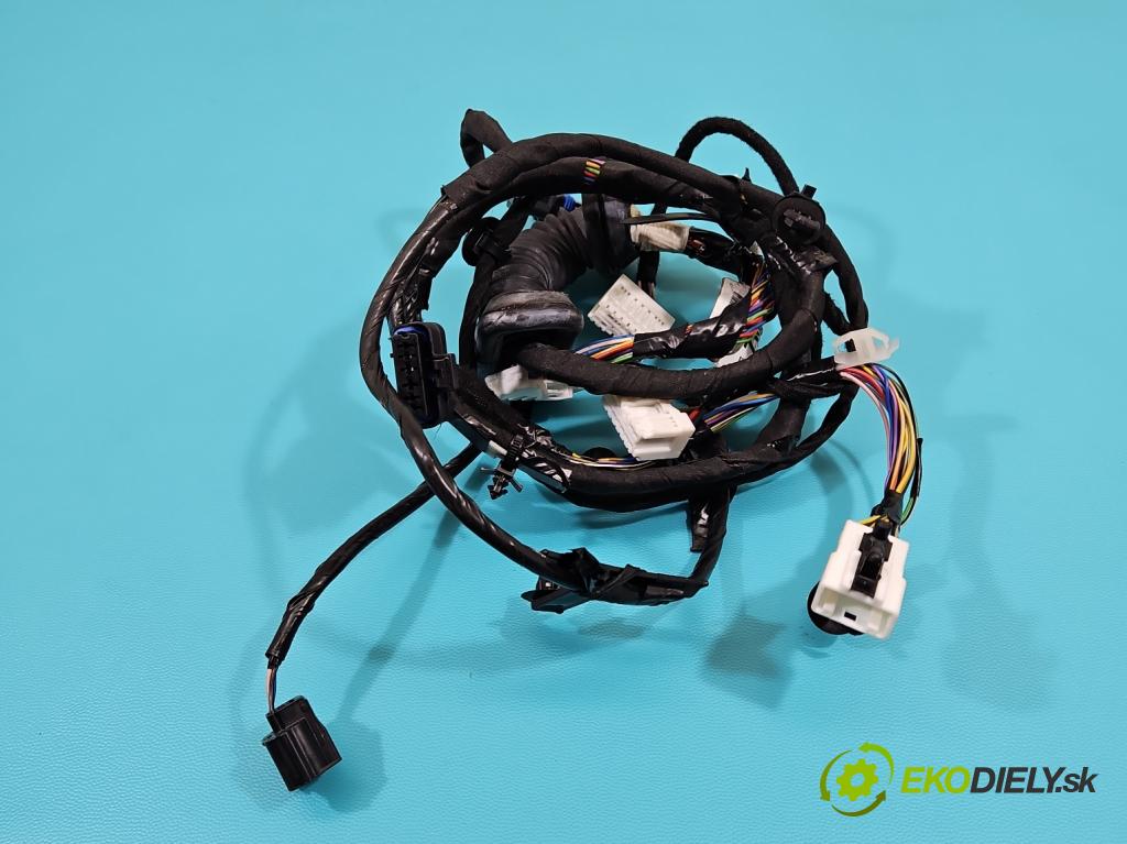 Nissan Qashqai II J11 2013-2021 1.2 T 116 HP manual 85 kW 1197 cm3 5- Zväzok: dvere predné pravých 24124HV01C