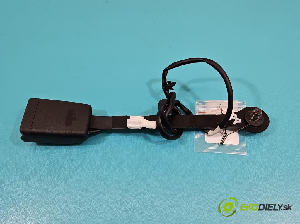 Nissan Qashqai II J11 2013-2021 1.2 T 116 HP manual 85 kW 1197 cm3 5- pas bezpečnosť: predné pravý