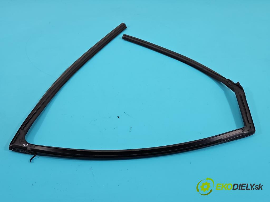 Nissan Qashqai II J11 2013-2021 1.2 T 116 hp manual 85 kW 1197 cm3 5- Těsnění: dveře zadní levé 823314EA3A (Karoserie ostatní)