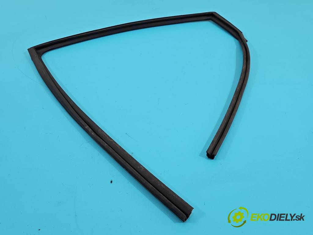 Nissan Qashqai II J11 2013-2021 1.2 T 116 hp manual 85 kW 1197 cm3 5- Těsnění: dveře zadní levé 823314EA3A (Karoserie ostatní)