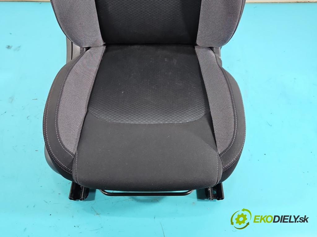 Nissan Qashqai II J11 2013-2021 1.2 T 116 HP manual 85 kW 1197 cm3 5- Sedačka pravý  (Sedadlo)