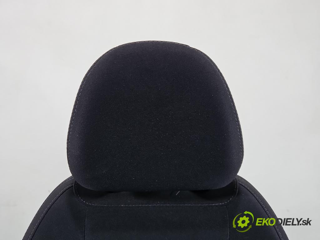 Nissan Qashqai II J11 2013-2021 1.2 T 116 HP manual 85 kW 1197 cm3 5- Sedačka pravý  (Sedadlo)