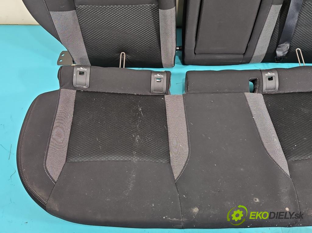Nissan Qashqai II J11 2013-2021 1.2 T 116 HP manual 85 kW 1197 cm3 5- Pohovka: zadné  (Sedadlo)
