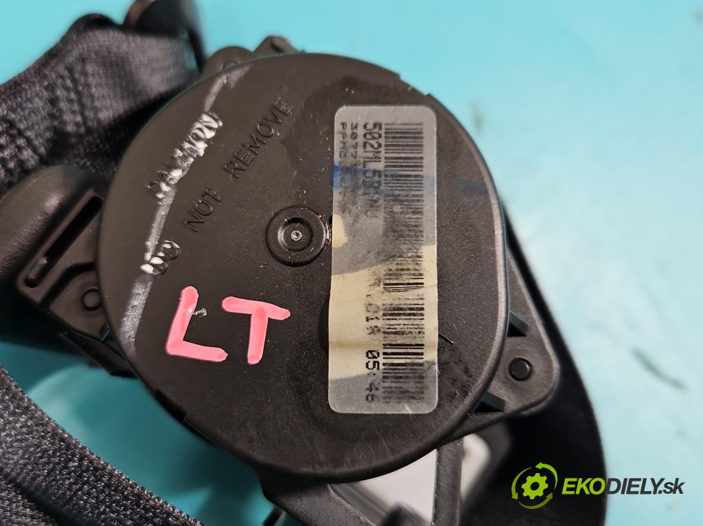 Nissan Qashqai II J11 2013-2021 1.2 T 116 HP manual 85 kW 1197 cm3 5- Pohovka: zadné  (Sedadlo)