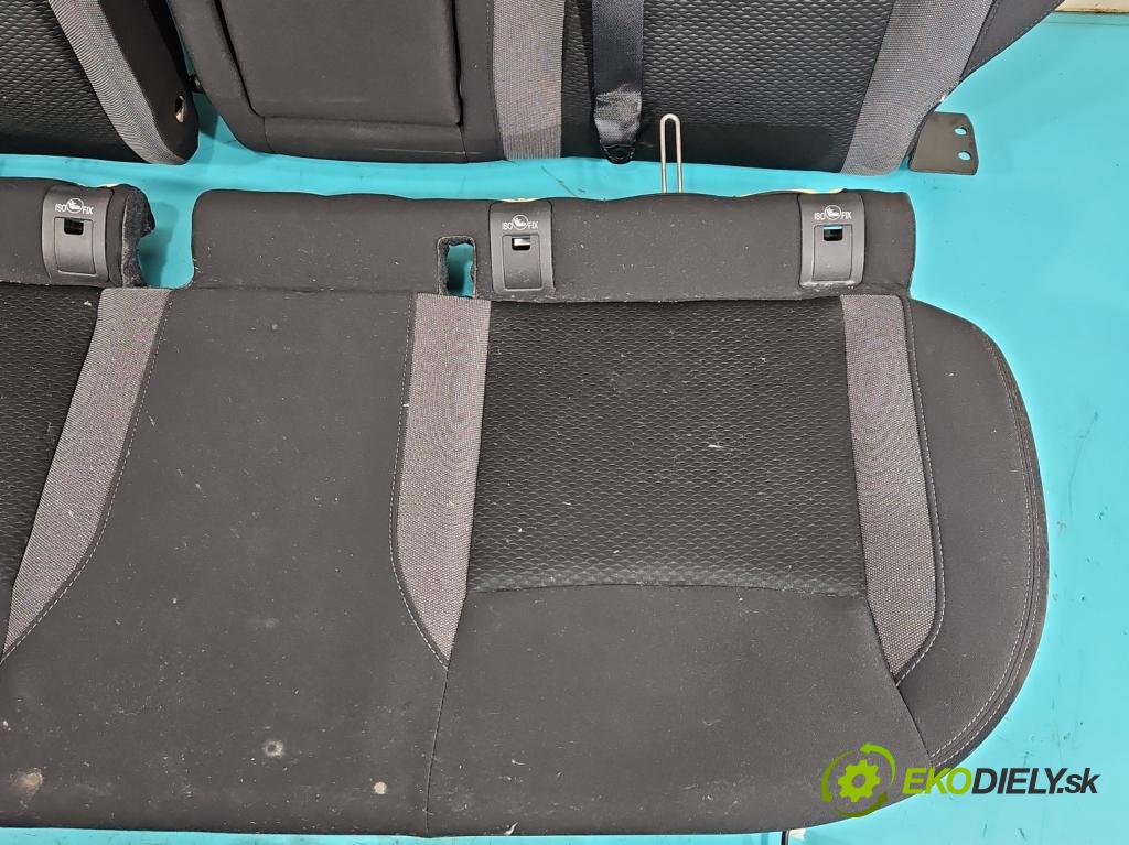 Nissan Qashqai II J11 2013-2021 1.2 T 116 HP manual 85 kW 1197 cm3 5- Pohovka: zadné  (Sedadlo)