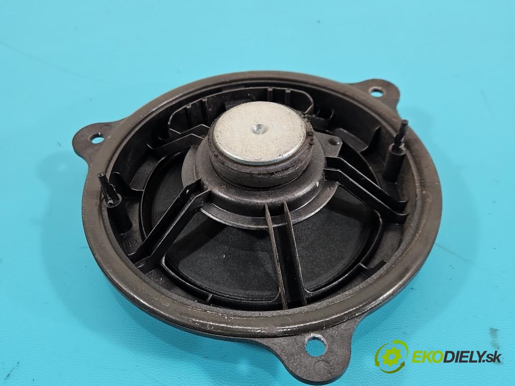 Nissan Juke I 2010-2019 1.6 16V 117 hp manual 86 kW 1598 cm3 5- reproduktory komplet