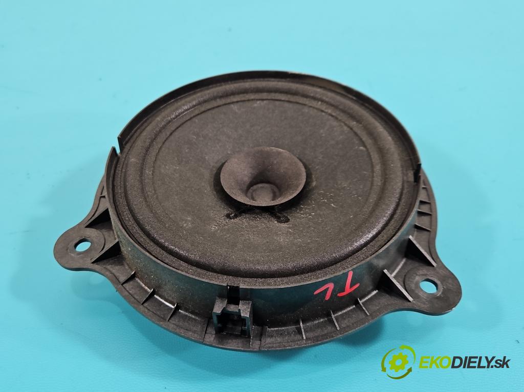 Nissan Juke I 2010-2019 1.6 16V 117 hp manual 86 kW 1598 cm3 5- reproduktory komplet