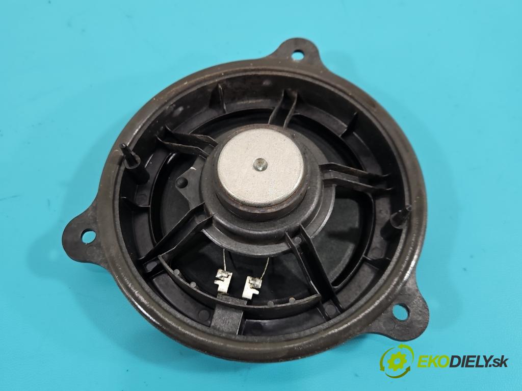 Nissan Juke I 2010-2019 1.6 16V 117 hp manual 86 kW 1598 cm3 5- reproduktory komplet