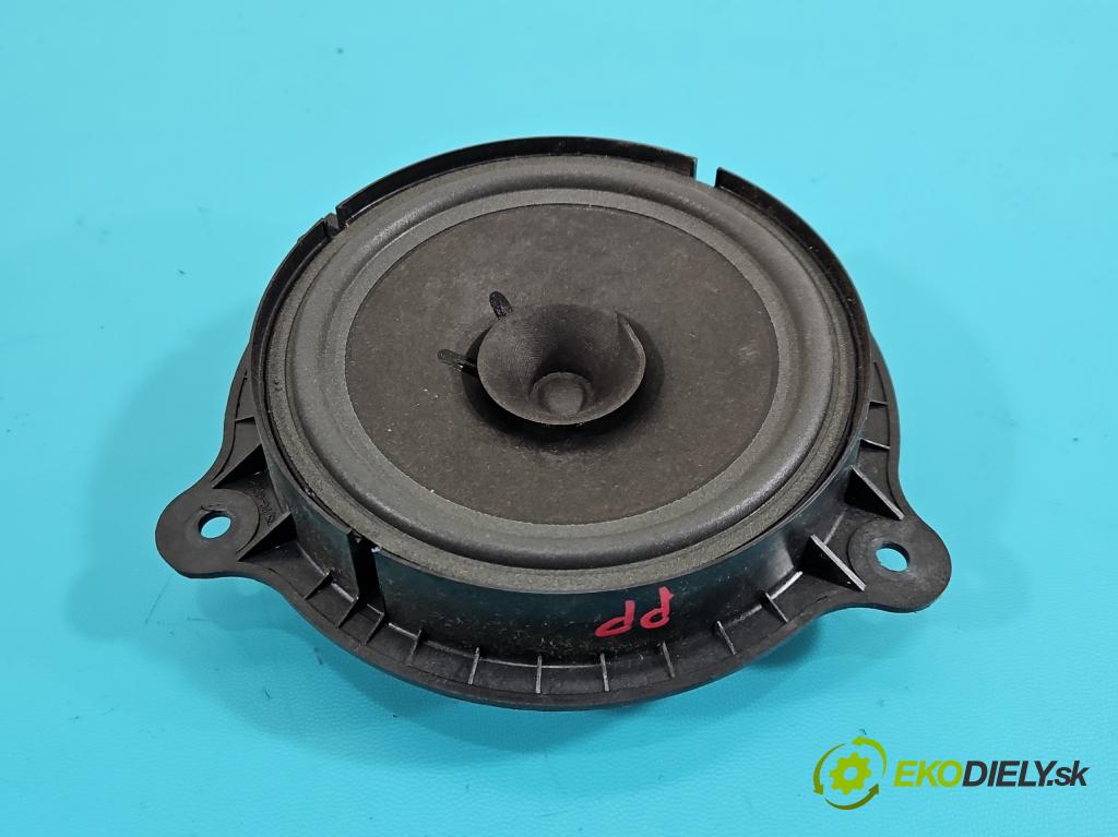 Nissan Juke I 2010-2019 1.6 16V 117 hp manual 86 kW 1598 cm3 5- reproduktory komplet
