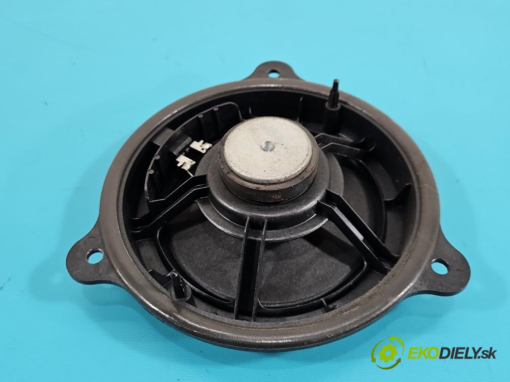 Nissan Juke I 2010-2019 1.6 16V 117 hp manual 86 kW 1598 cm3 5- reproduktory komplet
