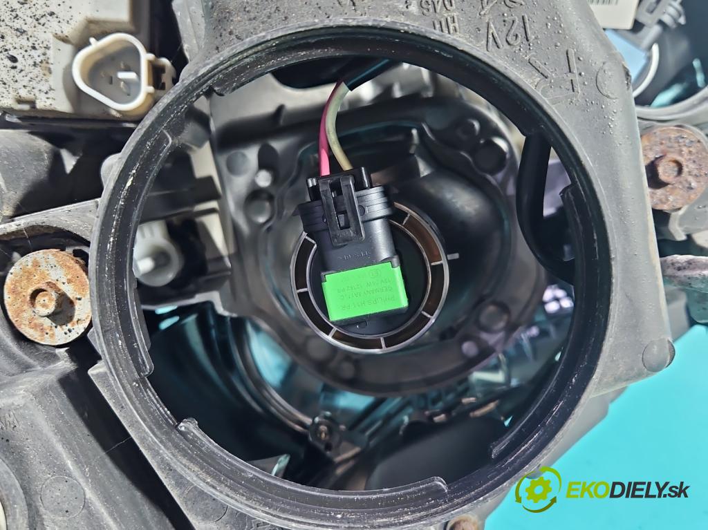 Toyota Avensis III T27 2009-2018 1.8 vvti 147 HP manual 108 kW 1798 cm3 5- Reflektor: pravý 10000-17685 (Svetlo predné pravé)