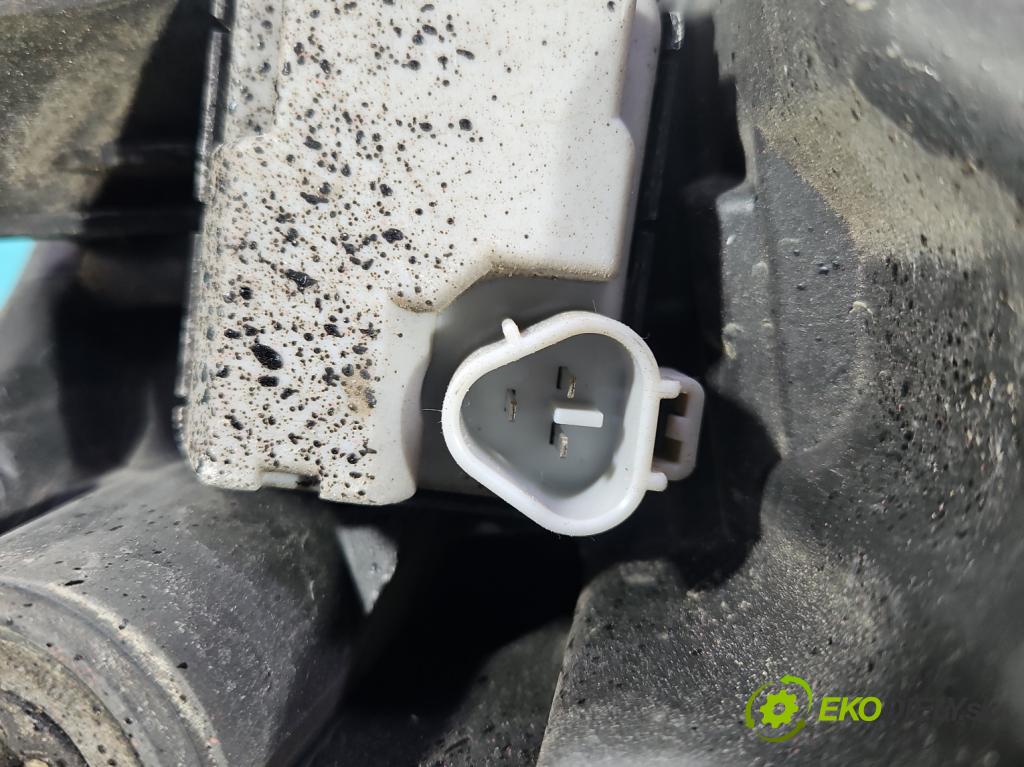 Toyota Avensis III T27 2009-2018 1.8 vvti 147 HP manual 108 kW 1798 cm3 5- Reflektor: pravý 10000-17685 (Svetlo predné pravé)