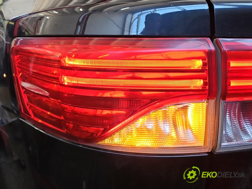 Toyota Avensis III T27 2009-2018 1.8 vvti 147 HP manual 108 kW 1798 cm3 5- svetlo / reflektor zadné ľavé  (Kľučka dverí ostatné)