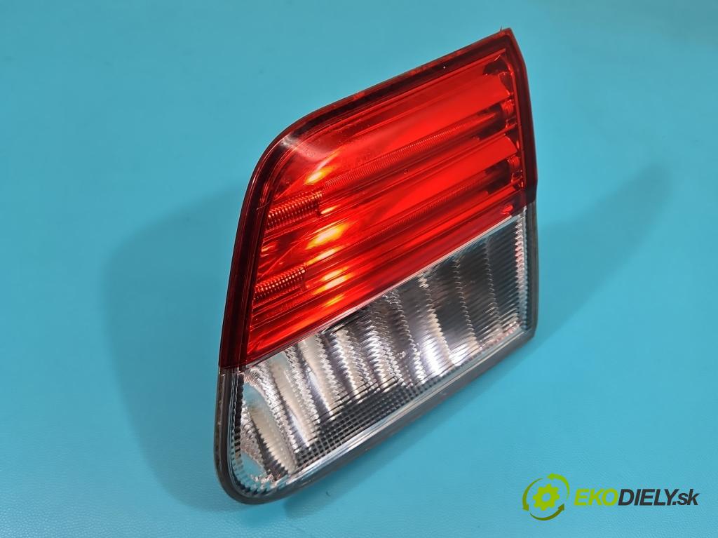 Toyota Avensis III T27 2009-2018 1.8 vvti 147 HP manual 108 kW 1798 cm3 5- svetlo / reflektor zadné pravé  (Kľučka dverí ostatné)