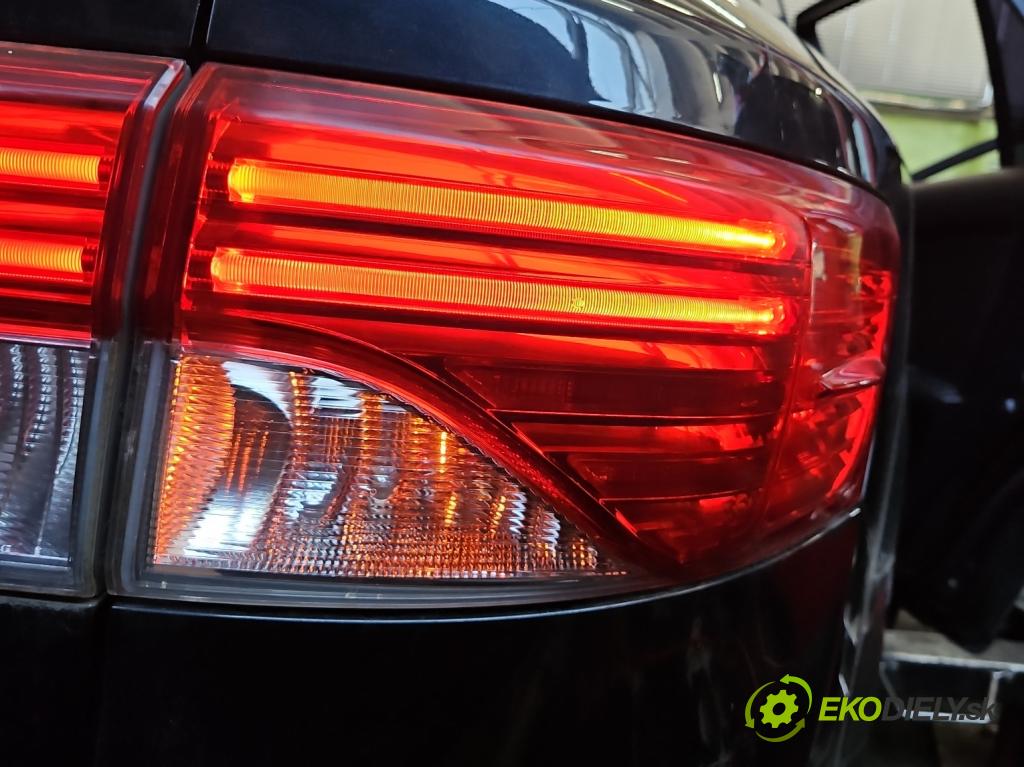 Toyota Avensis III T27 2009-2018 1.8 vvti 147 HP manual 108 kW 1798 cm3 5- svetlo / reflektor zadné pravé  (Kľučka dverí ostatné)