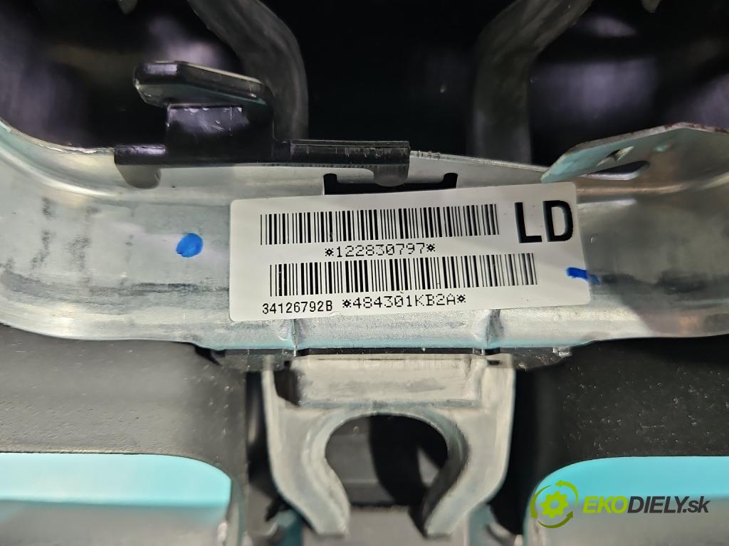Nissan Juke I 2010-2019 1.6 16V 117 hp manual 86 kW 1598 cm3 5- volant 122830797 (Volant)
