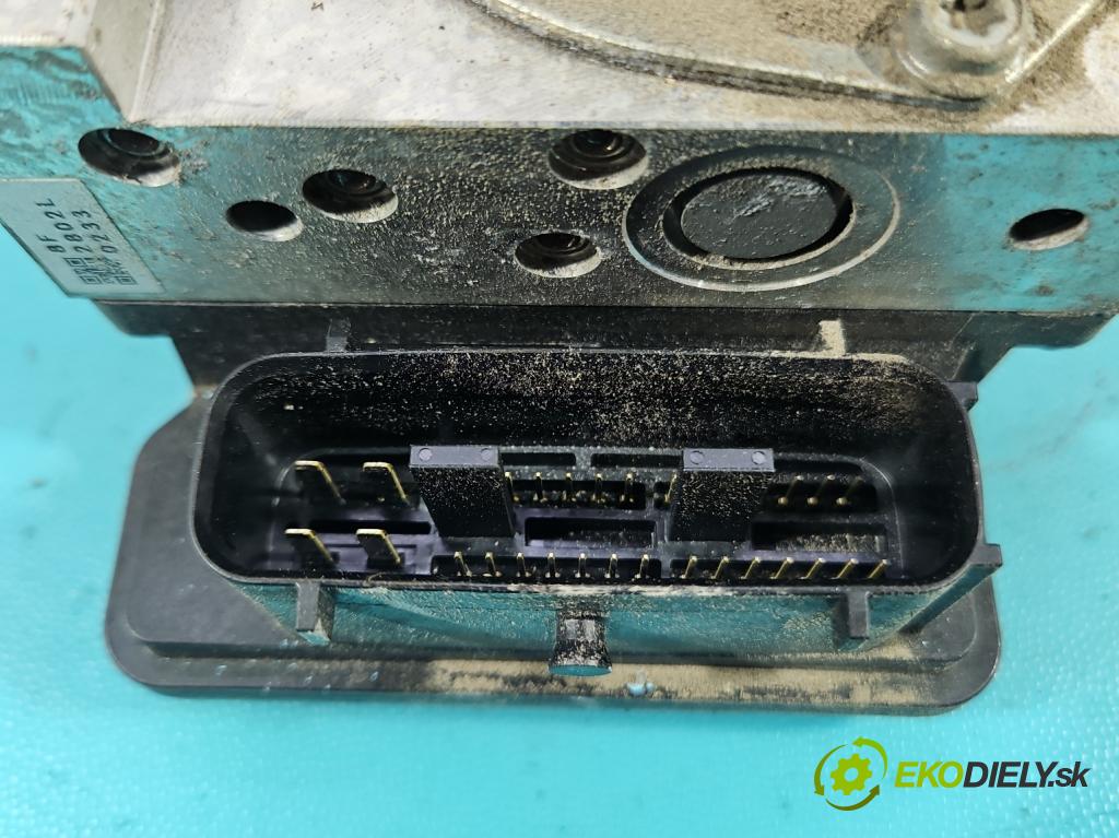 Nissan Juke I 2010-2019 1.6 16V 117 HP manual 86 kW 1598 cm3 5- čerpadlo abs A98000B51 (Pumpa ABS)