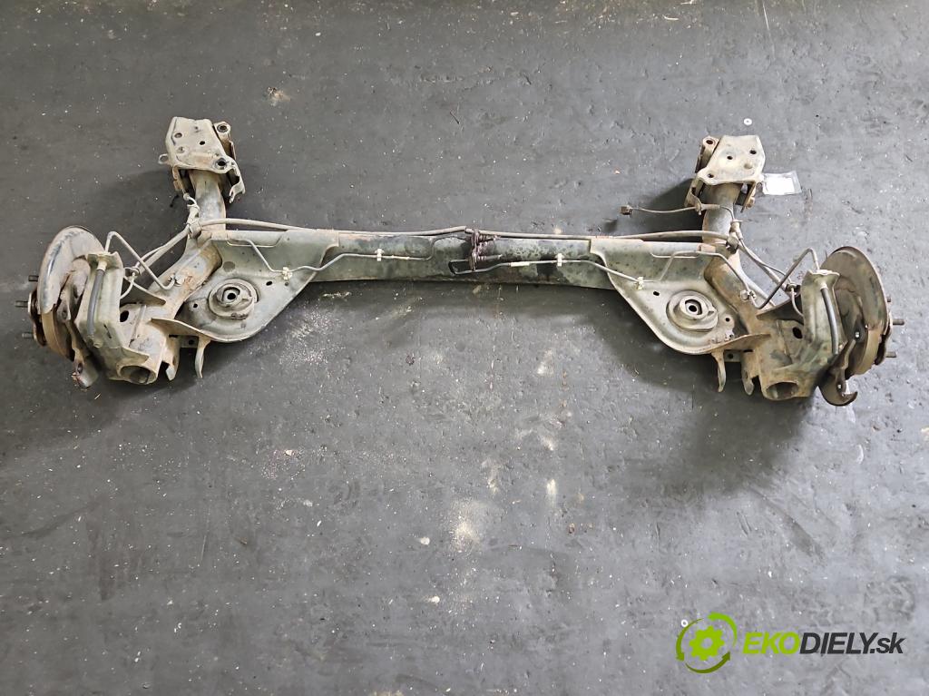 Nissan Juke I 2010-2019 1.6 16V 117 hp manual 86 kW 1598 cm3 5- zadní výztuha  (Výztuhy zadní)