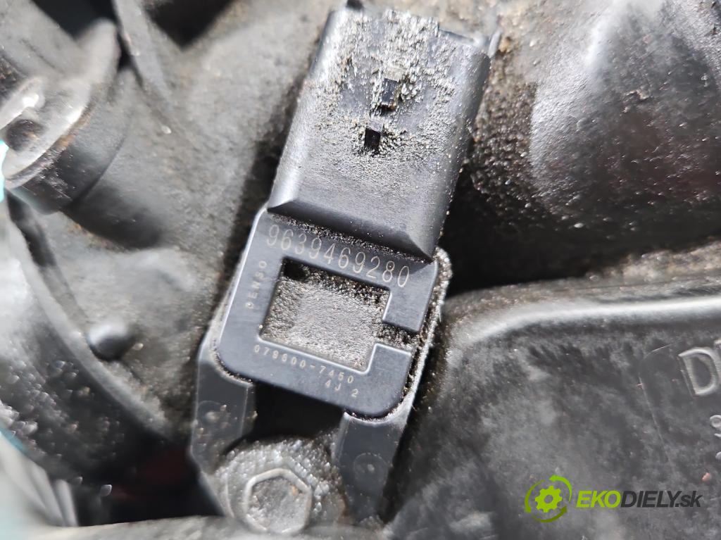 Citroen C4 I 2004-2011 1.6 hdi 109 HP manual 80 kW 1560 cm3 3- klapka 9657485480 (Škrtiaca klapka)