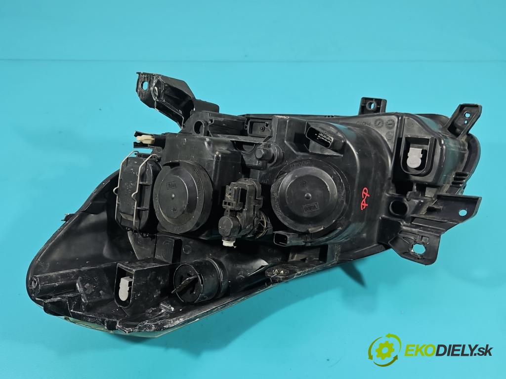 Renault Clio III 2005-2012 1.2 16V 75 HP manual 55 kW 1149 cm3 5- Reflektor: pravý  (Svetlo predné pravé)