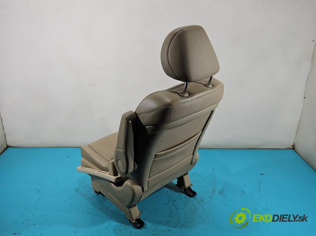 Honda CR-V III 2006-2011 2.2 i-CTDi 140 hp manual 103 kW 2204 cm3 5- sedačke: komplet