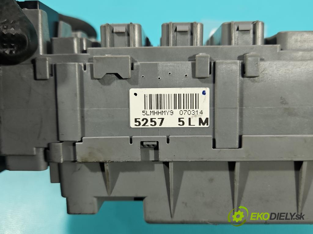 Honda CR-V III 2006-2011 2.2 i-CTDi 140 hp manual 103 kW 2204 cm3 5- skříňka pojistková SWA-G611 (Pojistkové skříňky)