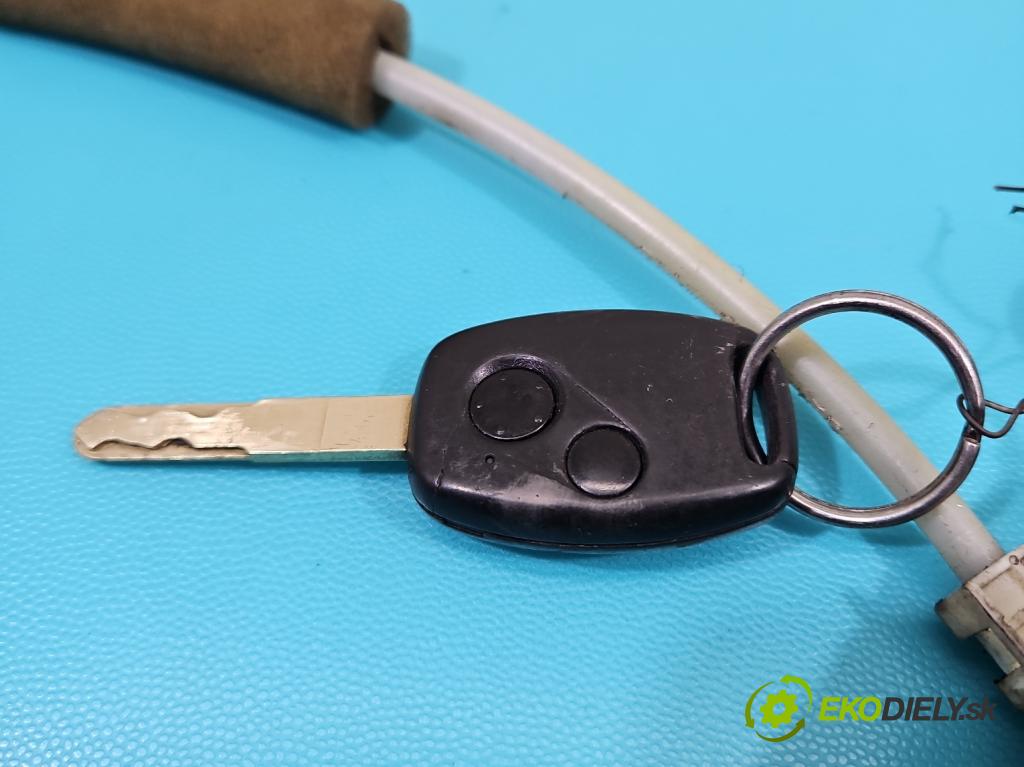 Honda CR-V III 2006-2011 2.2 i-CTDi 140 HP manual 103 kW 2204 cm3 5- rukoväť predné ľavé mimo:  (Kľučka dverí vonkajšia predná ľavá)