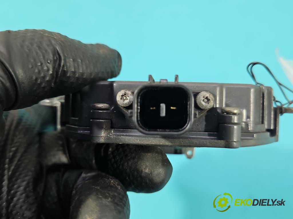 Honda CR-V III 2006-2011 2.2 i-CTDi 140 HP manual 103 kW 2204 cm3 5- střídač: xenon  (Riadiaca jednotka xenónu)