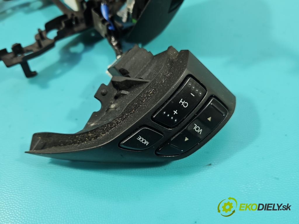 Honda CR-V III 2006-2011 2.2 i-CTDi 140 HP manual 103 kW 2204 cm3 5- prepínač multifunkční: řízení:  (Prepínacie páčky pod volantom)