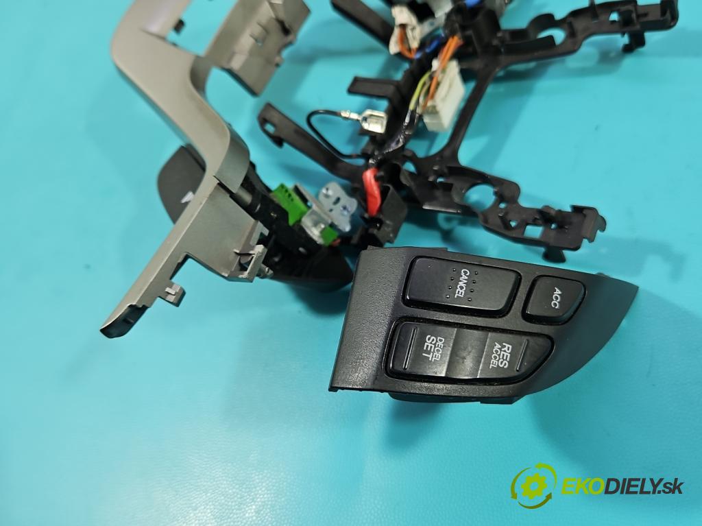 Honda CR-V III 2006-2011 2.2 i-CTDi 140 HP manual 103 kW 2204 cm3 5- prepínač multifunkční: řízení:  (Prepínacie páčky pod volantom)