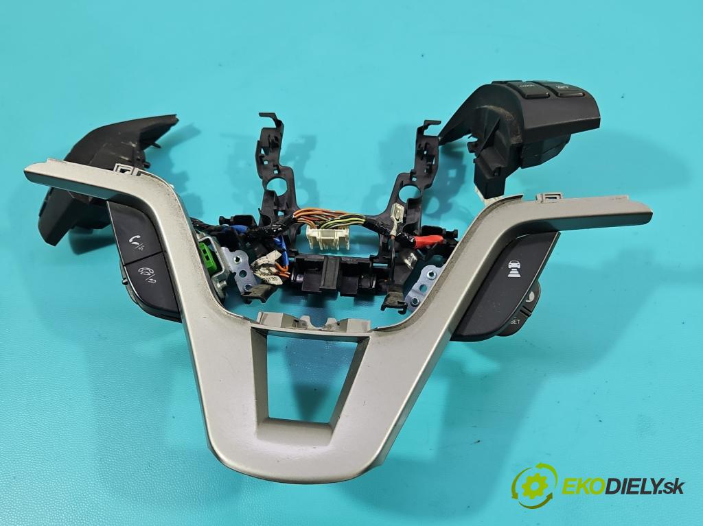 Honda CR-V III 2006-2011 2.2 i-CTDi 140 HP manual 103 kW 2204 cm3 5- prepínač multifunkční: řízení:  (Prepínacie páčky pod volantom)