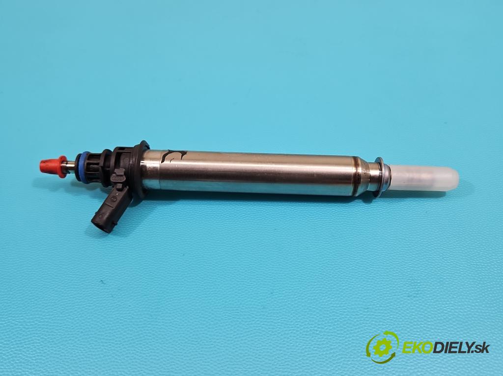 Mercedes C W205 2014–2021 2.0 16V 184hp automatic 135 kW 1991 cm3 4- vstrek  (Vstrekovač paliva)