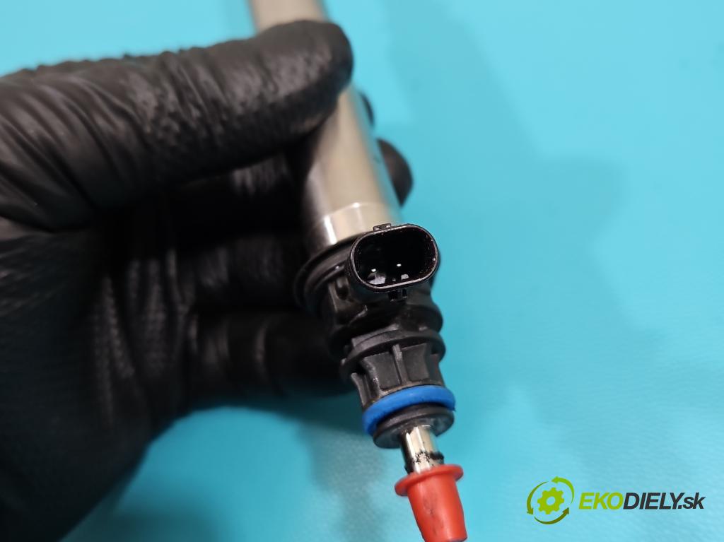 Mercedes C W205 2014–2021 2.0 16V 184hp automatic 135 kW 1991 cm3 4- vstrek  (Vstrekovač paliva)