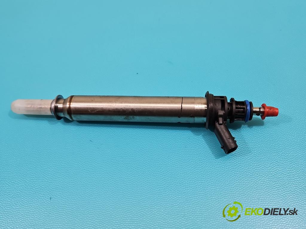 Mercedes C W205 2014–2021 2.0 16V 184hp automatic 135 kW 1991 cm3 4- vstrek 0261500065 (Vstrekovač paliva)