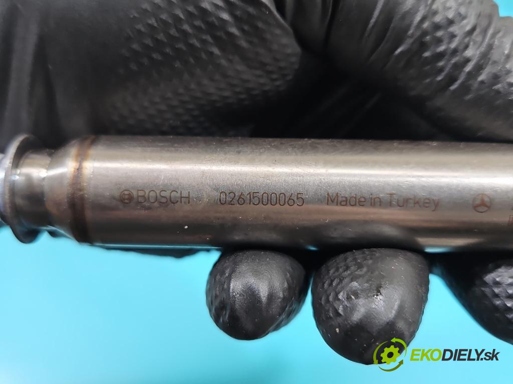 Mercedes C W205 2014–2021 2.0 16V 184hp automatic 135 kW 1991 cm3 4- vstrek 0261500065 (Vstrekovač paliva)