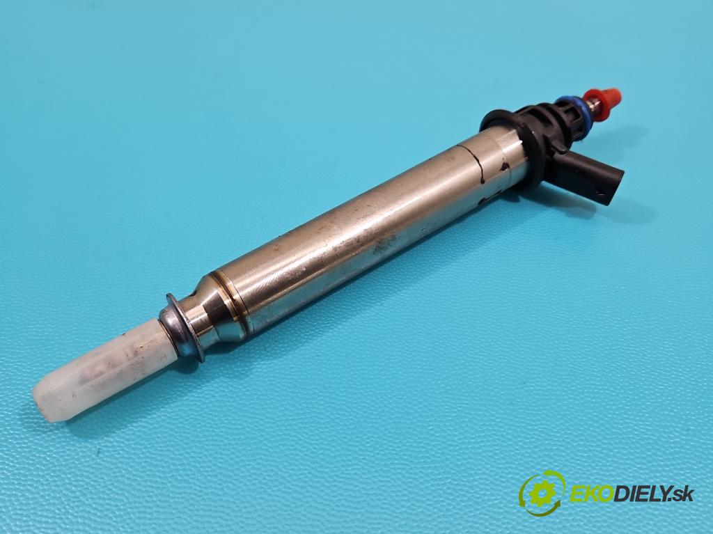 Mercedes C W205 2014–2021 2.0 16V 184hp automatic 135 kW 1991 cm3 4- vstrek 0261500065 (Vstrekovač paliva)