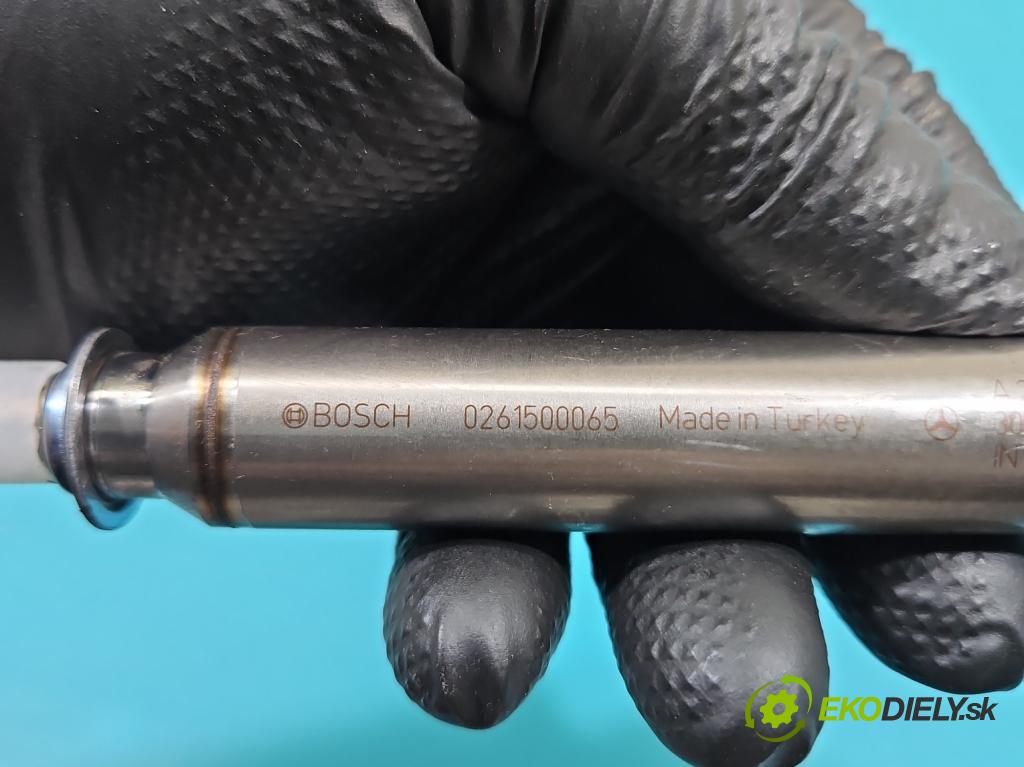 Mercedes C W205 2014–2021 2.0 16V 184hp automatic 135 kW 1991 cm3 4- vstrek 0261500065 (Vstrekovač paliva)