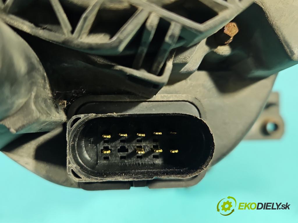 Vw Caddy III 2K 2003-2020 2.0 SDI 69KM manual 51 kW 1968 cm3 4- Reflektor: pravý  (Svetlo predné pravé)