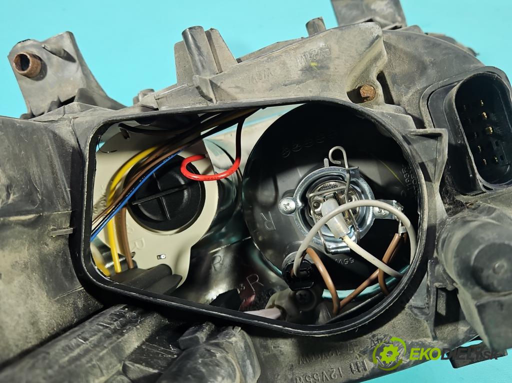 Vw Caddy III 2K 2003-2020 2.0 SDI 69KM manual 51 kW 1968 cm3 4- Reflektor: pravý  (Svetlo predné pravé)