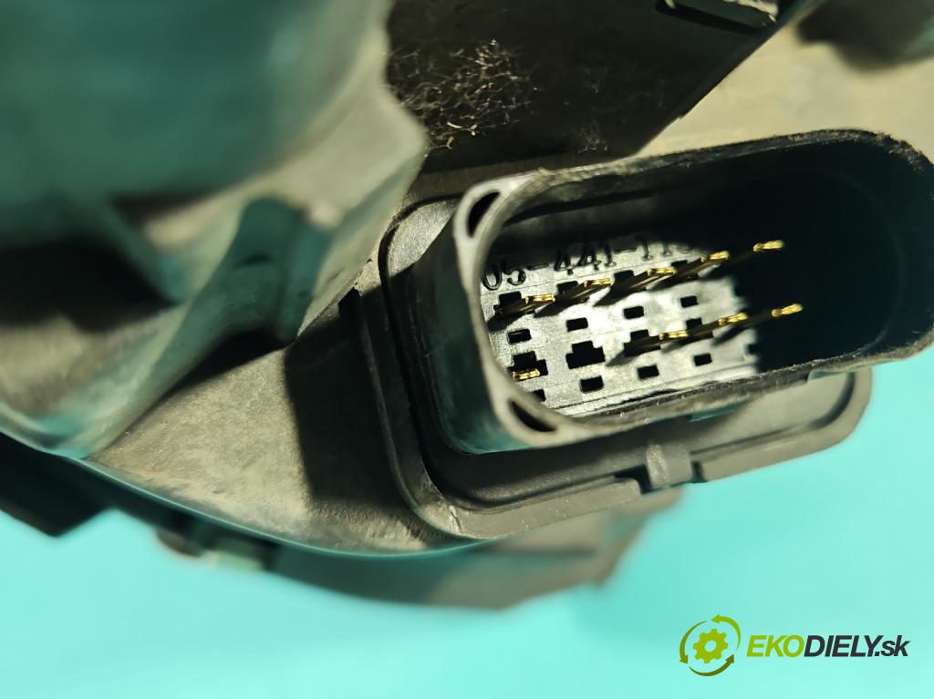 Vw Caddy III 2K 2003-2020 2.0 SDI 69KM manual 51 kW 1968 cm3 4- Reflektor: pravý  (Svetlo predné pravé)