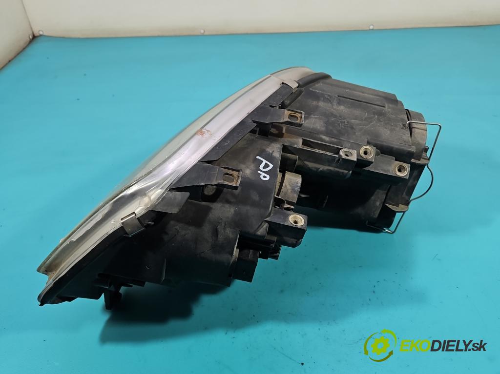 Vw Caddy III 2K 2003-2020 2.0 SDI 69KM manual 51 kW 1968 cm3 4- Reflektor: pravý  (Svetlo predné pravé)