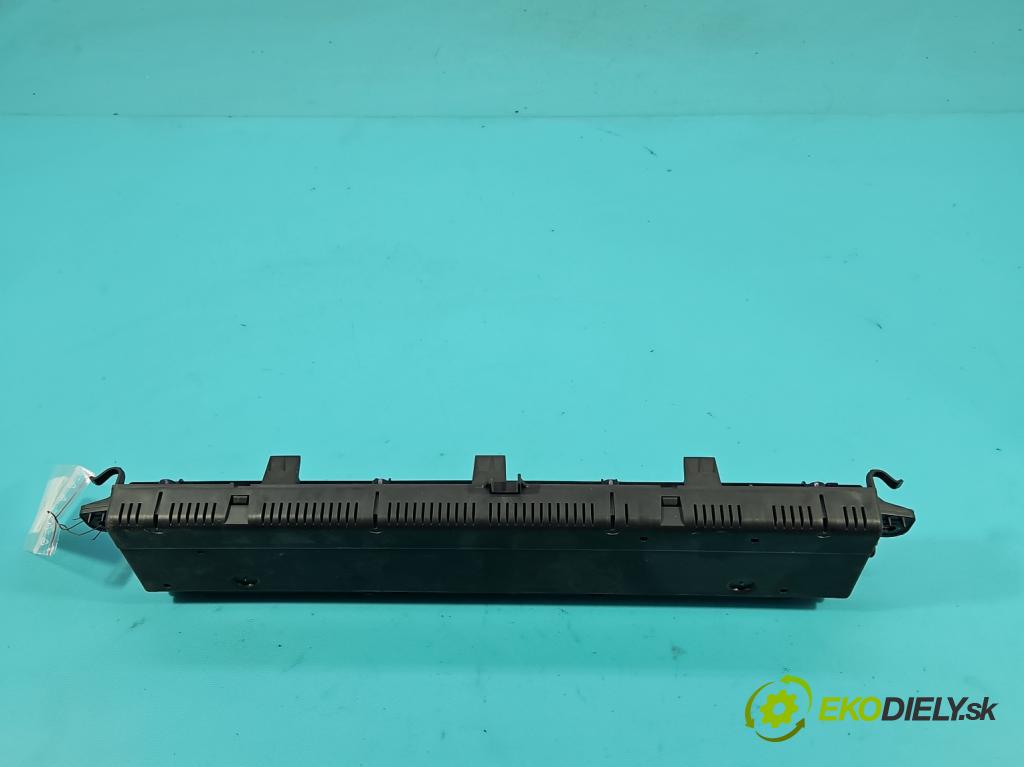 Renault Scenic II 2003-2009 1.5 dci 106 HP manual 78 kW 1461 cm3 5- prístrojovka/ budíky P8200787774A (Prístrojová doska)